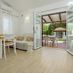 Confortevole Caposchiera Ferienhaus