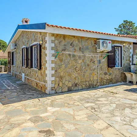 Confortevole Caposchiera * 圣特奥多罗