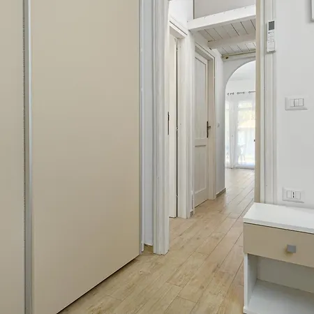 Confortevole Caposchiera 度假居 圣特奥多罗