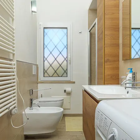 Confortevole Caposchiera 圣特奥多罗