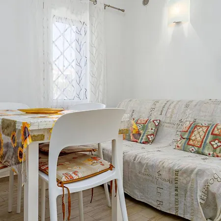 Confortevole Caposchiera 度假居 圣特奥多罗