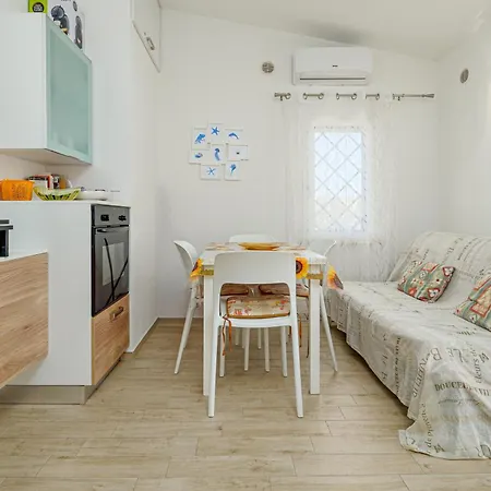 度假居 Confortevole Caposchiera 圣特奥多罗